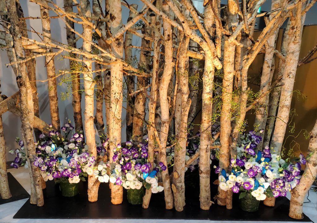 假屋崎省吾の世界展 に浪江町産のお花が使用されました 浪江町 Namiemachi Flower Project